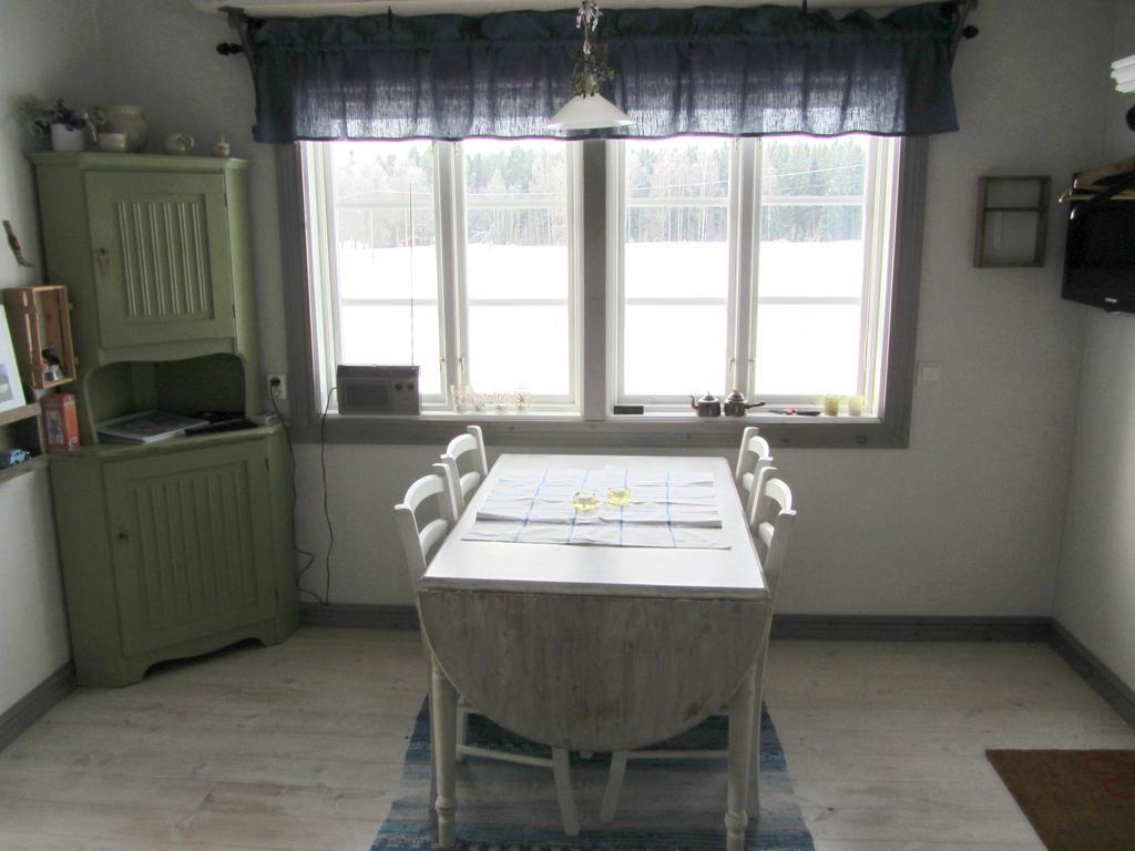 Rensmurs Hattstuga Sala Bagian luar foto
